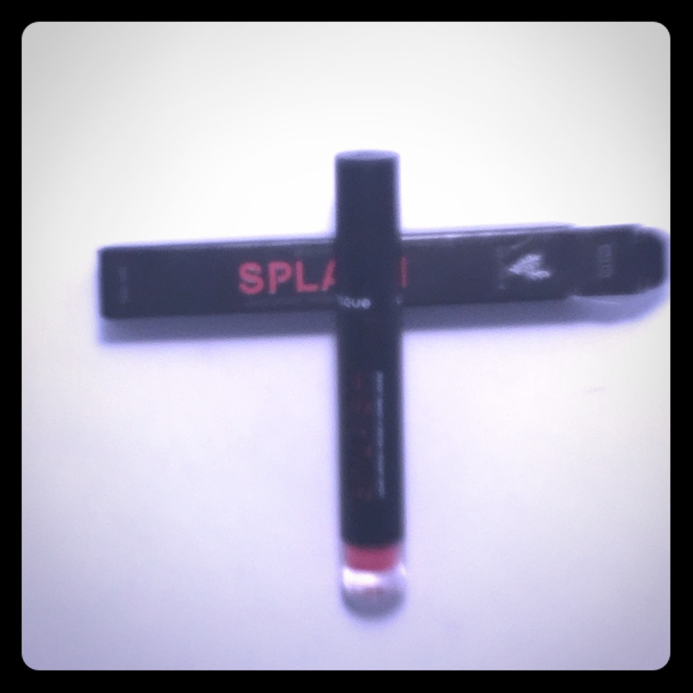 NWT Lipsplash Matte Lipstick (Soulful)